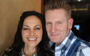 Singer Rory Feek remarries 8 years after losing wife and musical partner Joey