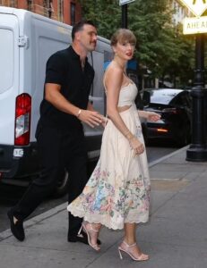 Sources Revealed Travis Kelce and Taylor Swift were NOT only attending model Karen Elson’s wedding at Electric Lady Studios in NYC, The Popstar was also RECORDING music with her Chiefs Star Boyfriend Travis Kelce – Is New Music Coming? – See More